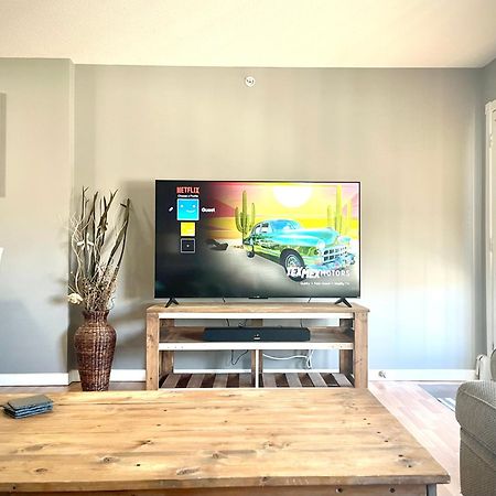 Top Floor Riverfront Condo With Stellar Sunsets! Fort Mcmurray Exterior foto