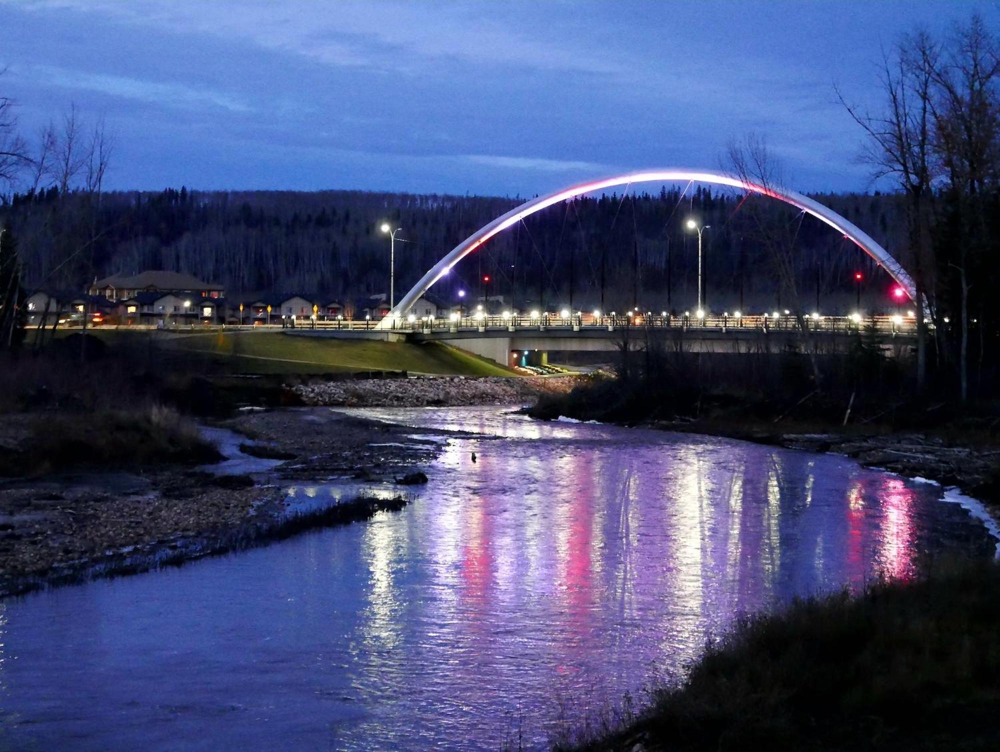 Top Floor Riverfront Condo With Stellar Sunsets! Fort Mcmurray Exterior foto